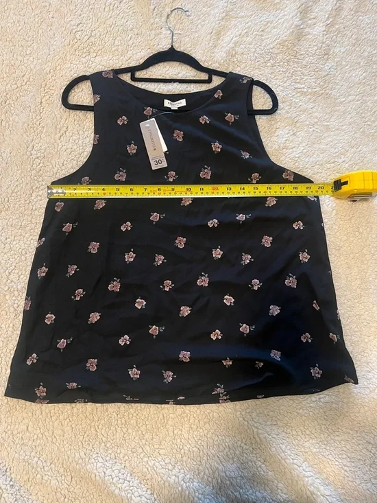 Reitmans R Essentials Black Floral Tank - Picture 6 of 11